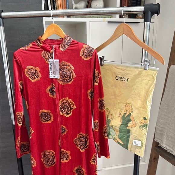 Elegant Red Floral Jumpsuit - Picture 3 of 7